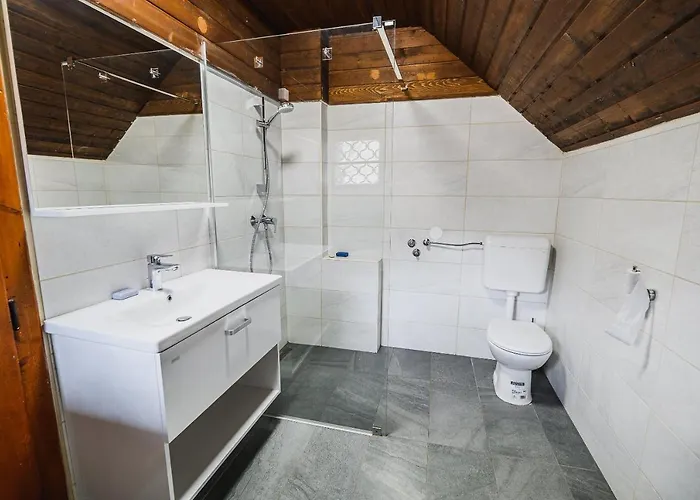 Iris Zgornje Jezersko